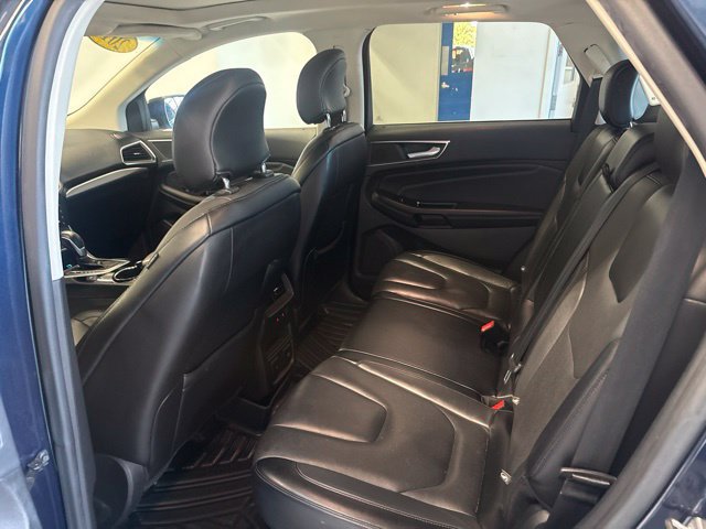 Used 2017 Ford Edge Titanium w/ Equipment Group 301A AWD/4WD image 28
