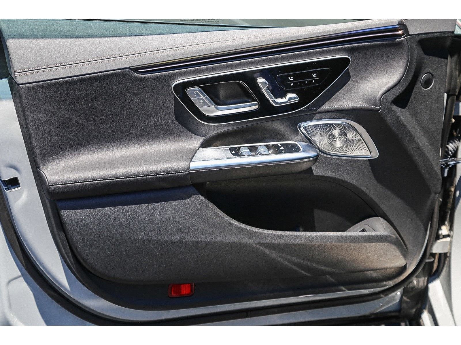 Used 2024 Mercedes-Benz EQE 350+ 4MATIC Sedan image 19