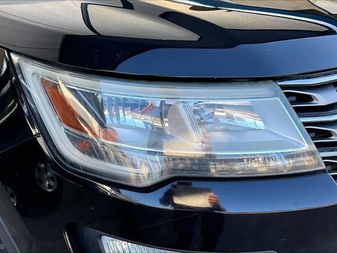 Used 2016 Ford Explorer Limited image 27