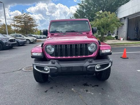 Used 2024 Jeep Gladiator Sport AWD/4WD image 8
