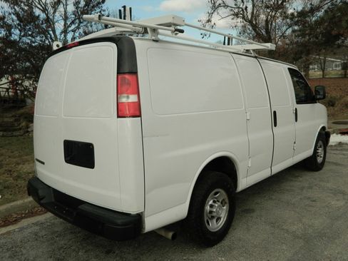 Used 2019 Chevrolet Express 2500 w/ Communications Package image 7