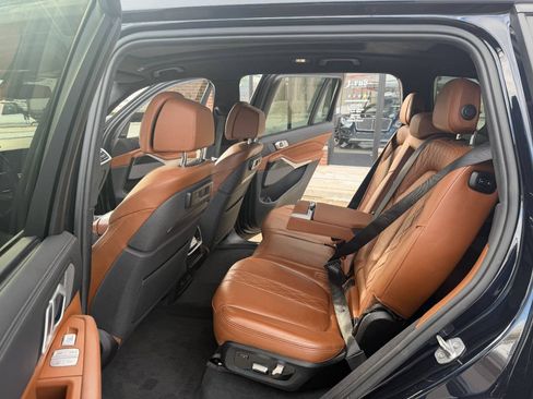 Used 2019 BMW X7 xDrive50i w/ M Sport Package image 29