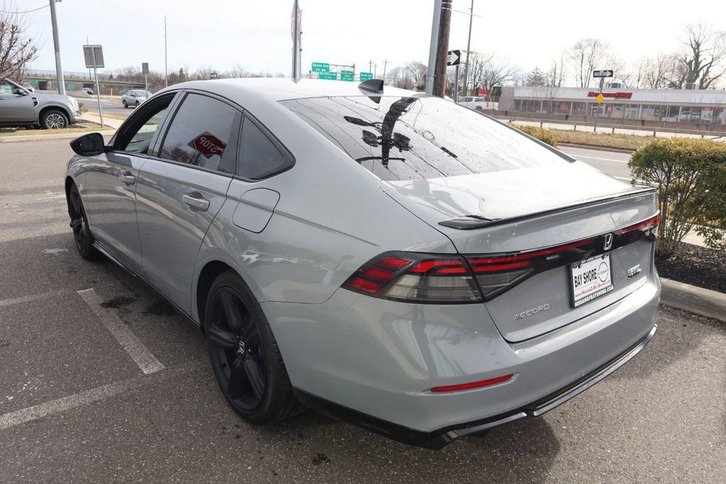 Used 2024 Honda Accord Sport image 7
