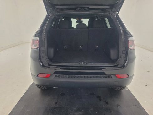 Used 2023 Jeep Compass Sport AWD/4WD image 29