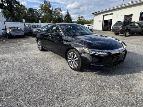 Used 2018 Honda Accord Touring image 5
