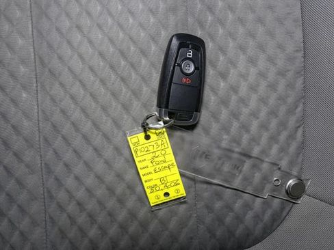 Used 2020 Ford Escape SE AWD/4WD image 37