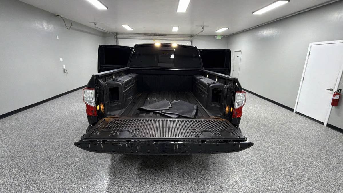 Used 2018 Nissan Titan SL w/ Texas Titan Edition AWD/4WD image 25