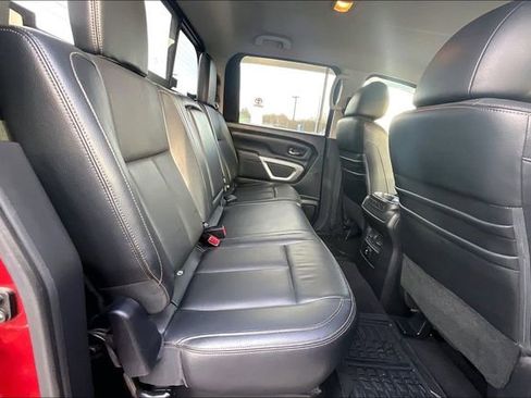 Used 2016 Nissan Titan SL image 27
