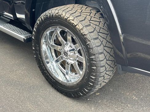 Used 2022 RAM 1500 Laramie AWD/4WD image 10