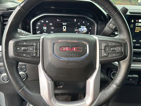 Used 2025 GMC Sierra 1500 SLT image 18