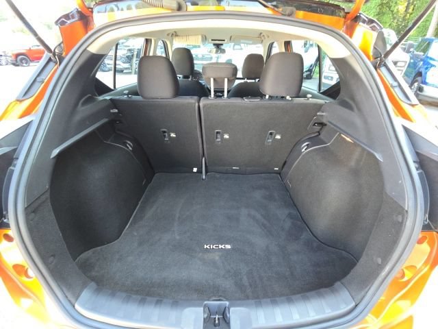 Used 2022 Nissan Kicks SV FWD image 13