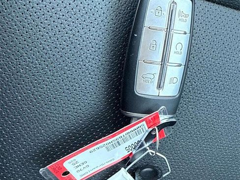 Used 2025 Genesis GV70 2.5T Select w/ Select Package image 32