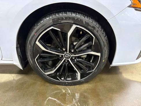 Used 2023 Nissan Altima 2.5 SR image 19