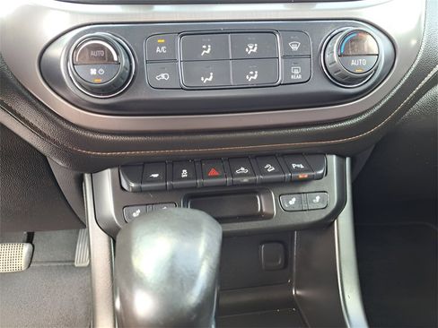 Used 2022 GMC Canyon AT4 w/ Trailering Package image 11