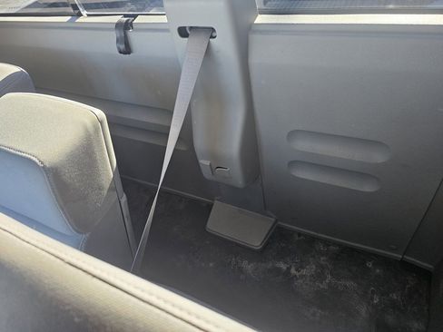 Used 2005 Ford F150 STX image 18