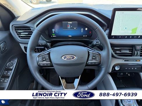 Used 2025 Ford Escape SE w/ PHEV Premium Package FWD image 16