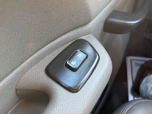 Used 2014 Chevrolet Silverado 2500 W/T image 42