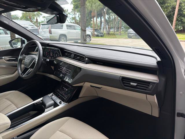 Used 2024 Audi Q8 e-tron Premium Plus w/ Premium Plus Package AWD/4WD image 18