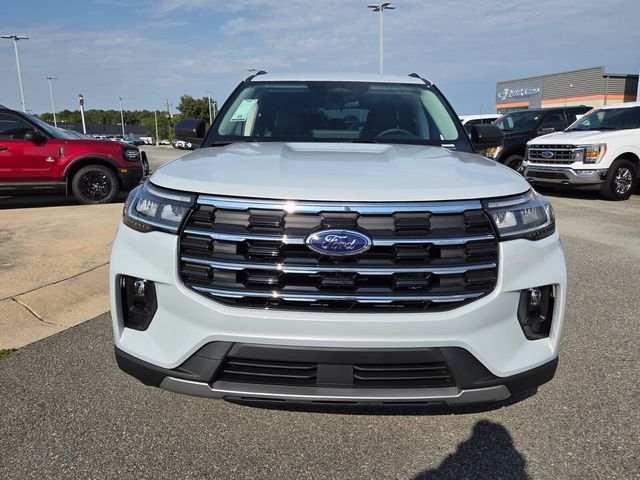 New 2026 Ford Explorer Active w/ Active Comfort Package AWD/4WD image 2