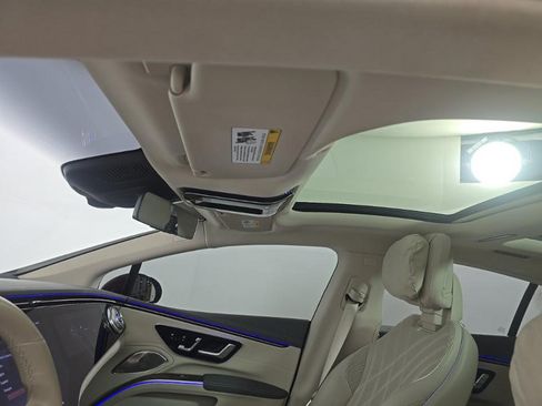 Used 2023 Mercedes-Benz EQS 580 4MATIC Sedan image 7