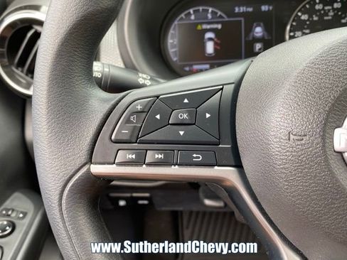 Used 2022 Nissan Kicks SV FWD image 19