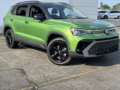 New 2025 Volkswagen Taos SE