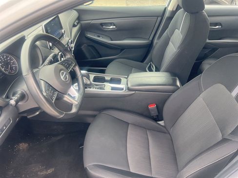 Used 2023 Nissan Sentra SV w/ Trunk Package image 4