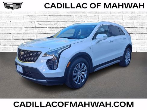 Used 2021 Cadillac XT4 Premium Luxury image 1