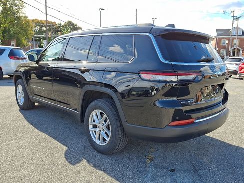 Used 2021 Jeep Grand Cherokee L Laredo w/ Luxury Tech Group I image 5
