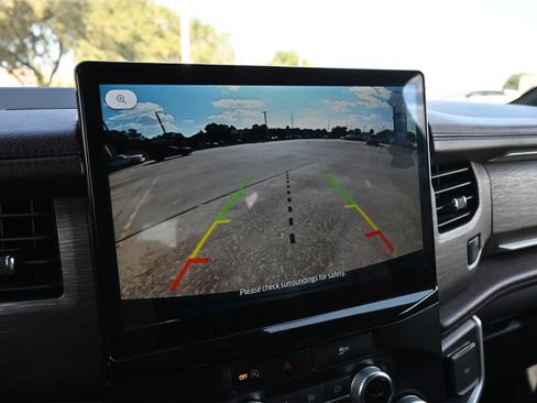 Used 2024 Ford Expedition Max Limited image 11