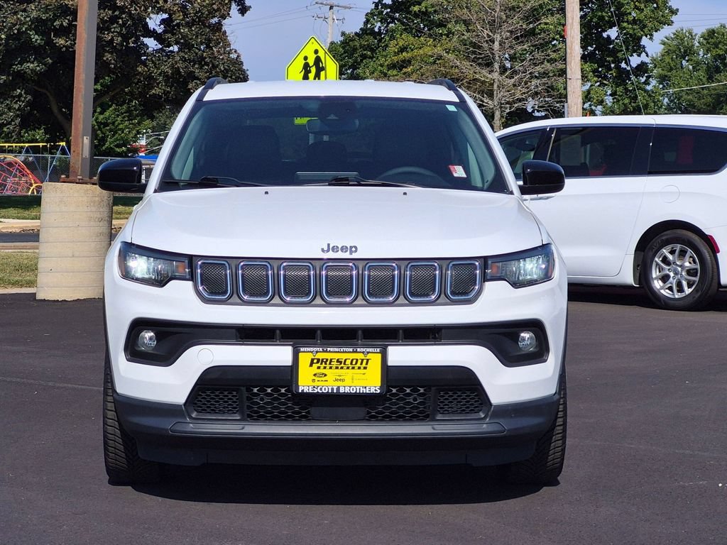 Used 2022 Jeep Compass Latitude AWD/4WD image 2