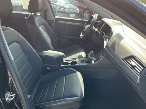 Used 2024 Volkswagen Jetta SE FWD image 22