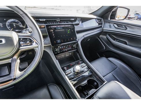 Used 2023 Jeep Grand Cherokee Overland w/ Adv Protech Group III image 15