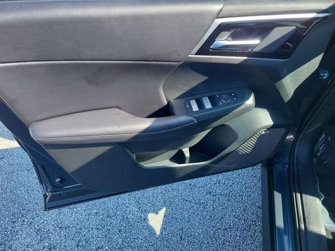 New 2026 Mitsubishi Outlander SE FWD image 20