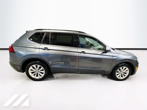 Used 2018 Volkswagen Tiguan S w/ 3rd Row Seat Package AWD/4WD image 4