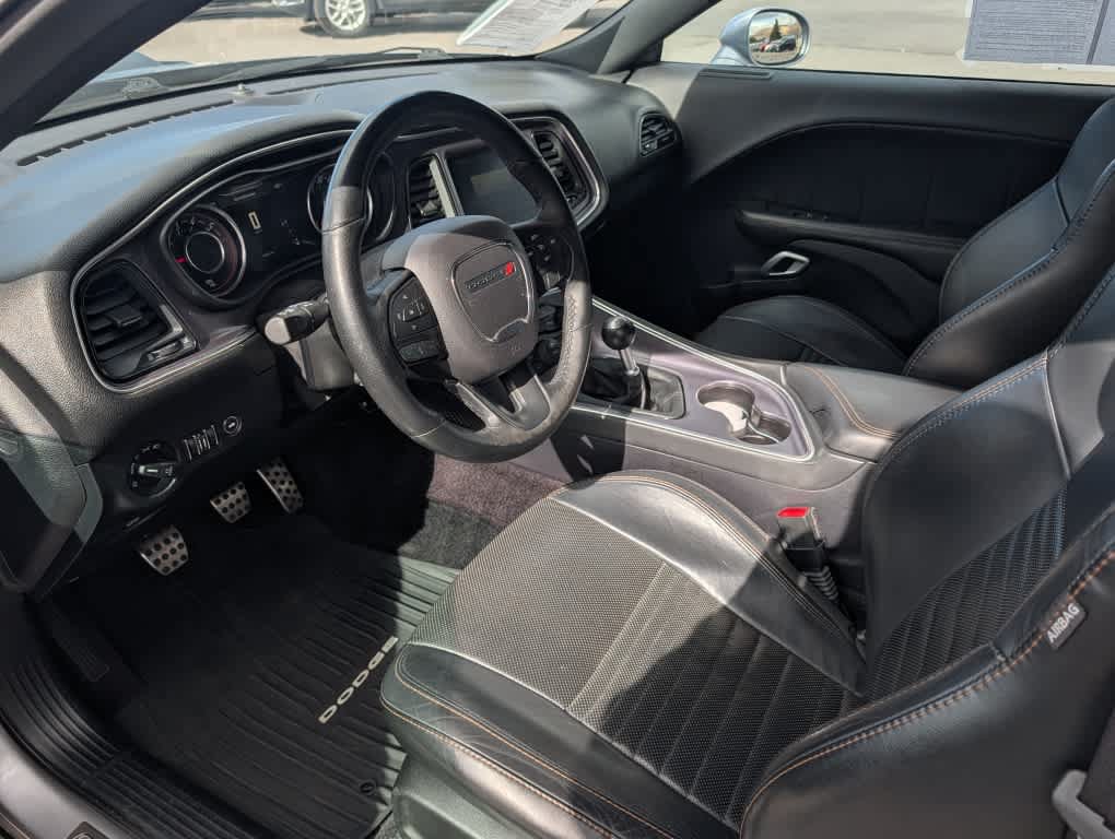 Used 2016 Dodge Challenger R/T Plus RWD image 7