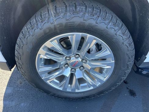 Certified 2024 GMC Yukon Denali image 34