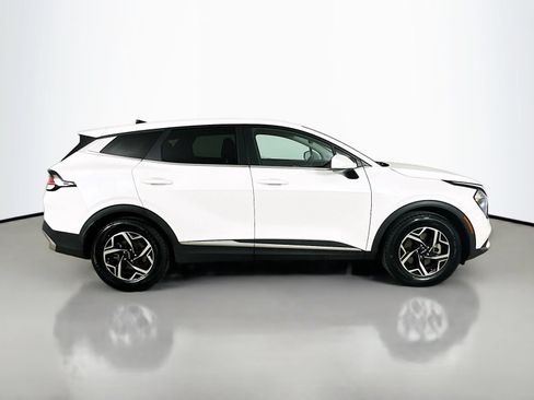 Used 2023 Kia Sportage LX FWD image 4