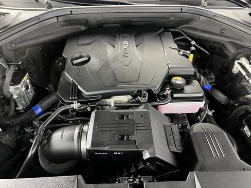 Used 2022 Genesis GV70 2.5T w/ Advanced Package image 38