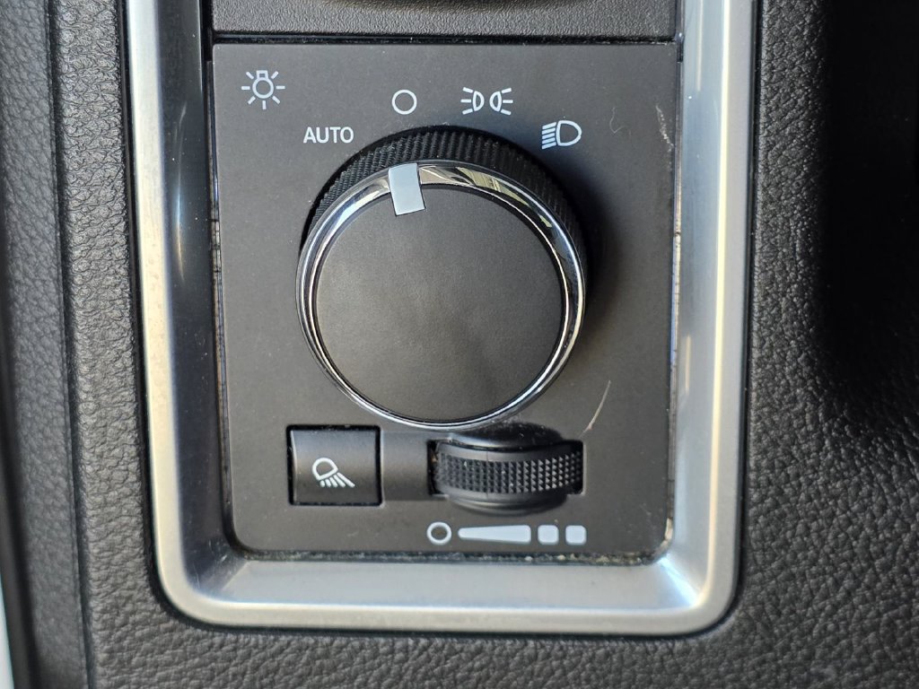 Used 2024 RAM 1500 Warlock RWD image 15