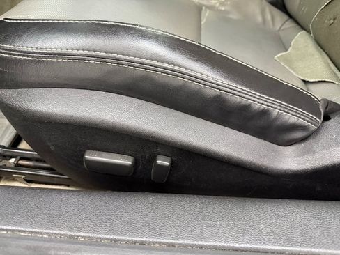 Used 2011 Chevrolet Camaro SS image 27