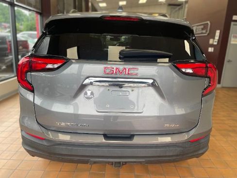 Used 2018 GMC Terrain SLE w/ Driver Convenience Package AWD/4WD image 8