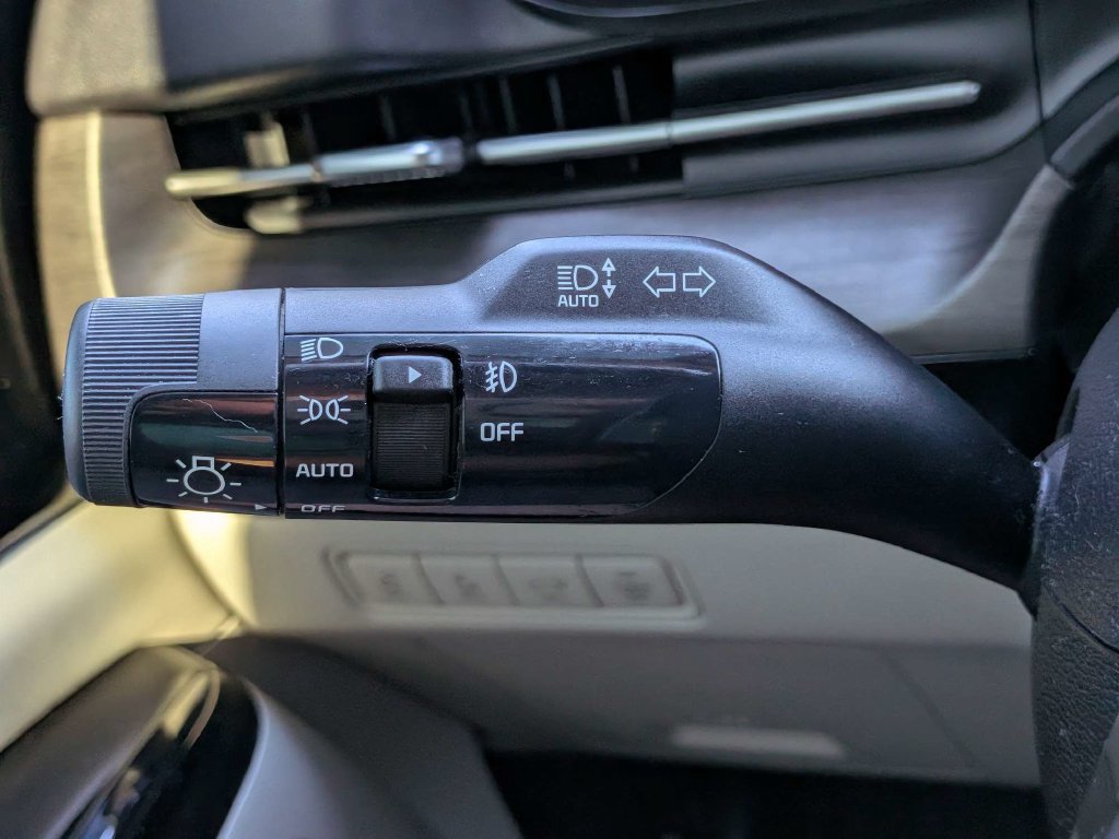 Used 2024 Kia Carnival SX FWD image 30