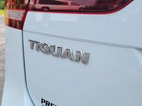 Used 2021 Volkswagen Tiguan S FWD image 8
