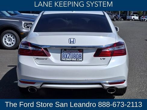 Used 2017 Honda Accord EX-L image 9
