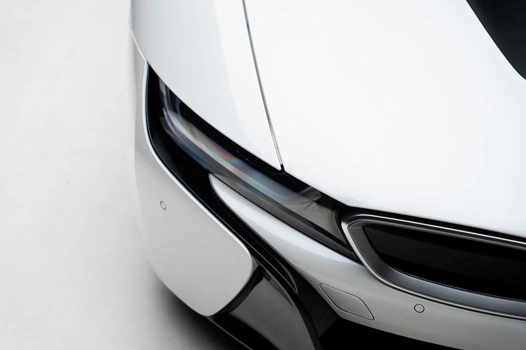 Used 2019 BMW i8 Roadster AWD/4WD image 9