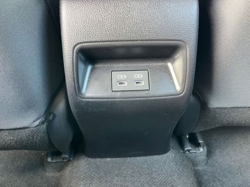 Used 2025 Toyota Corolla LE image 23