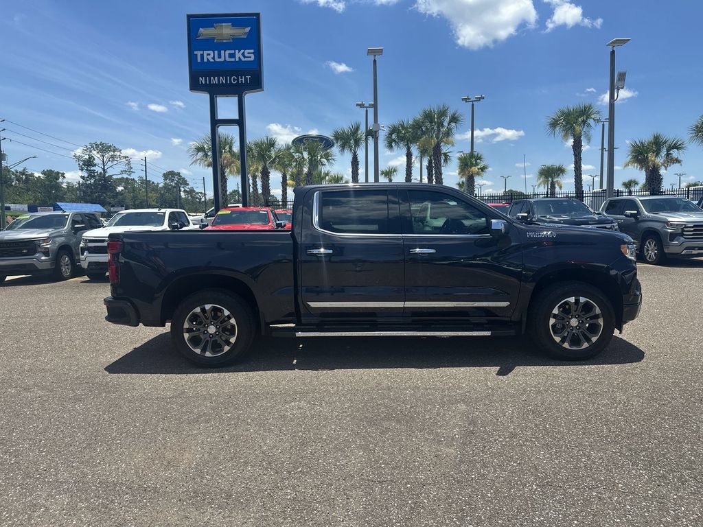 Used 2023 Chevrolet Silverado 1500 High Country w/ Technology Package AWD/4WD image 17