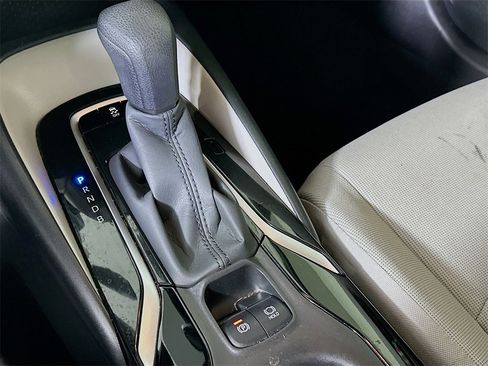 Used 2022 Toyota Corolla LE image 22