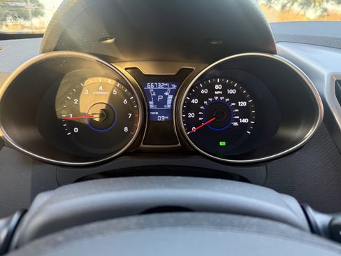 Used 2016 Hyundai Veloster w/ Option Group 02 image 22